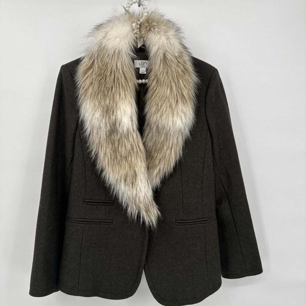 Ann Taylor LOFT Wool Jacket Removable Faux Fur Collar size 12 Petite Green City